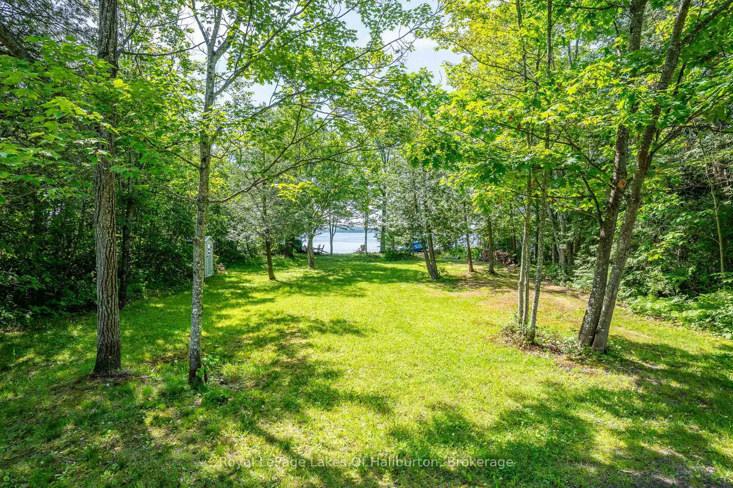 1079 Halls Lake Road photo 2