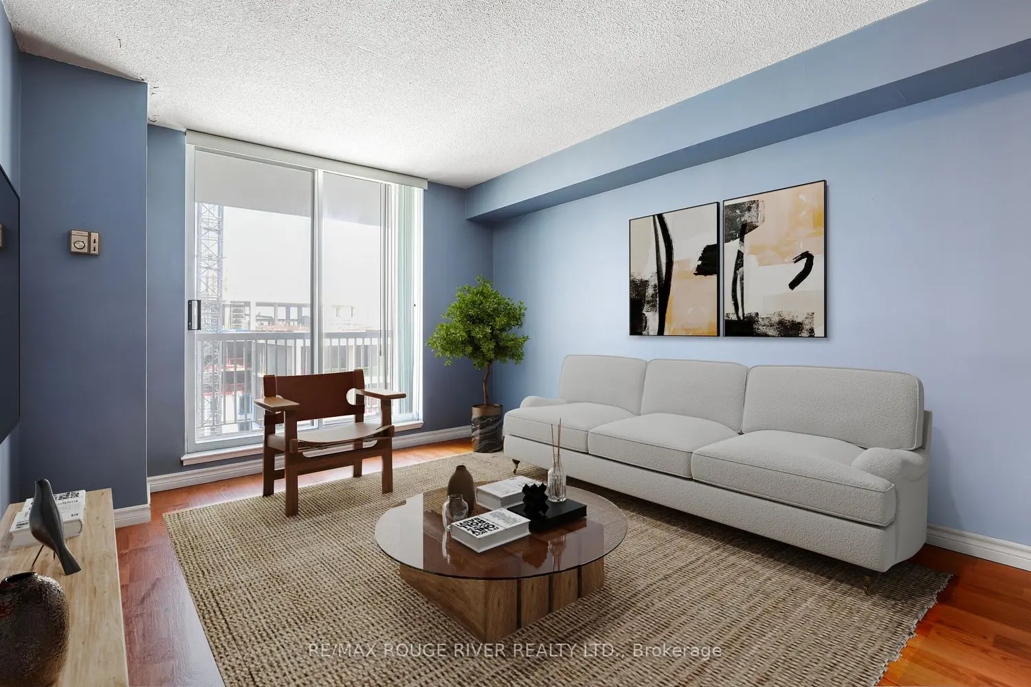 15 Sewells Road 1005 photo 2