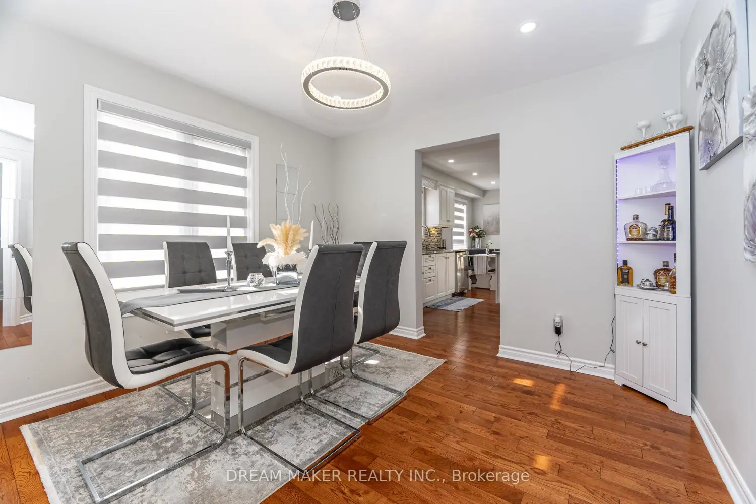756 Third Avenue photo 5