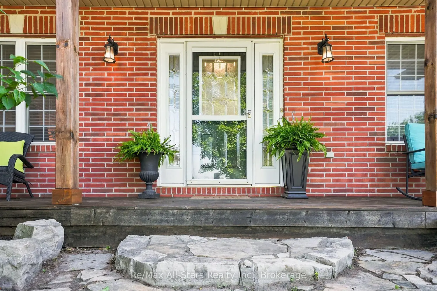 13579 Old Simcoe Road photo 3