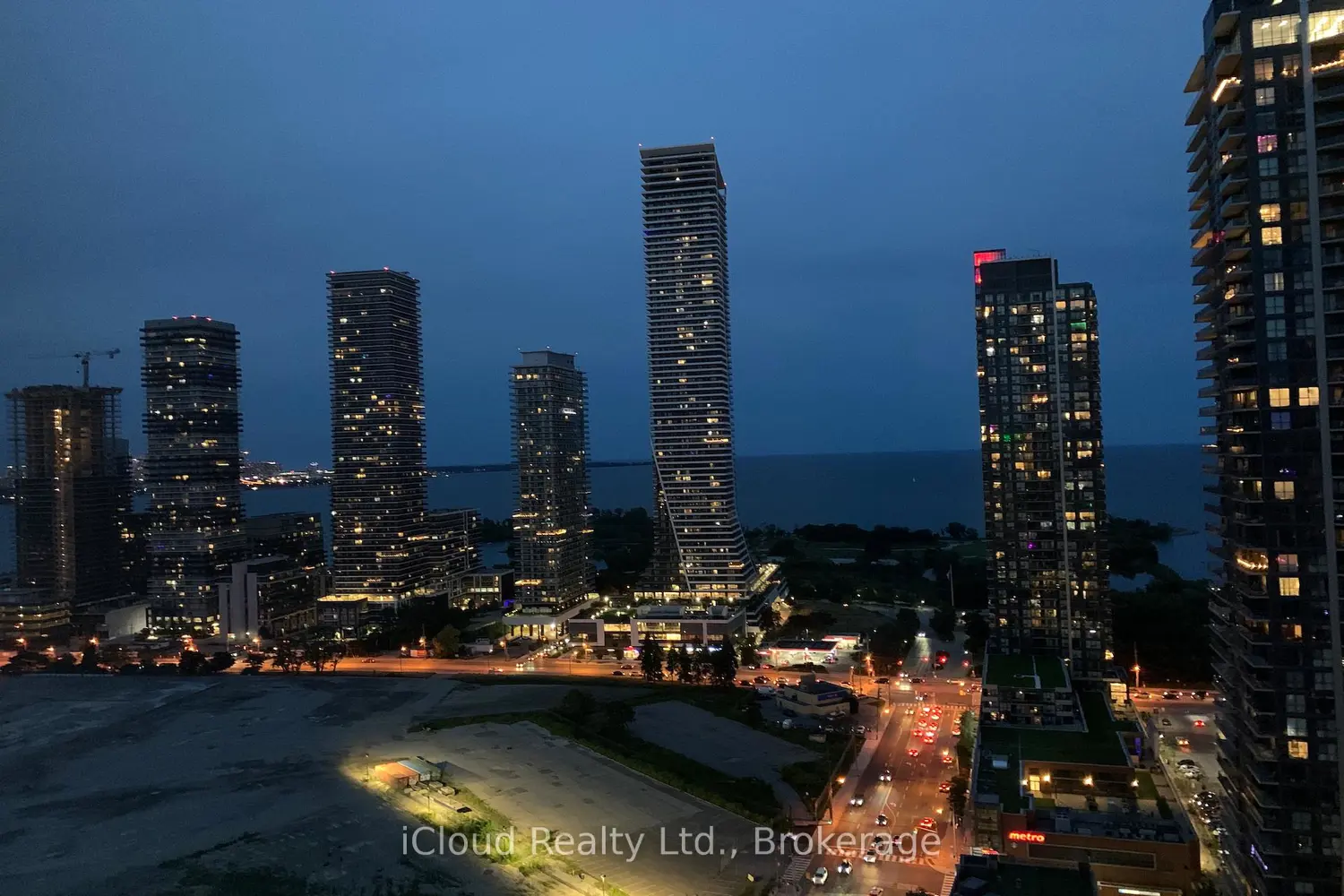 90 Park Lawn Ph-3103 photo 2