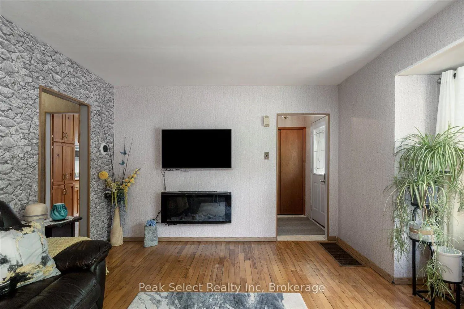 189 Brydges Street photo 4