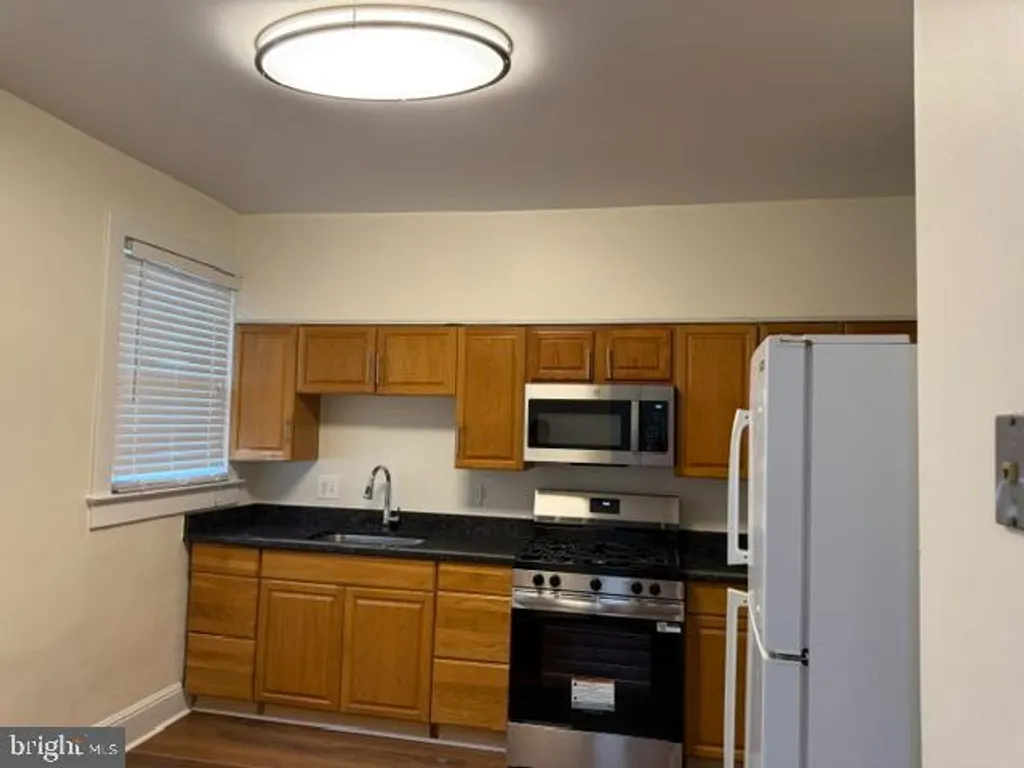 1725 Lanier Place NW Unit 24B, Washington, DC 20009 photo 4