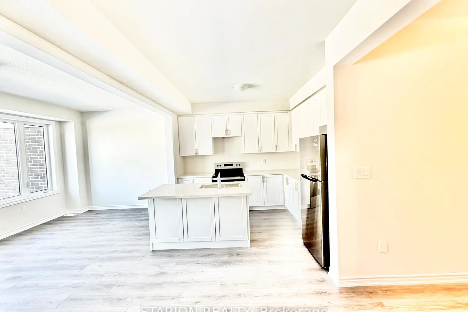 55 Hickey Lane photo 3