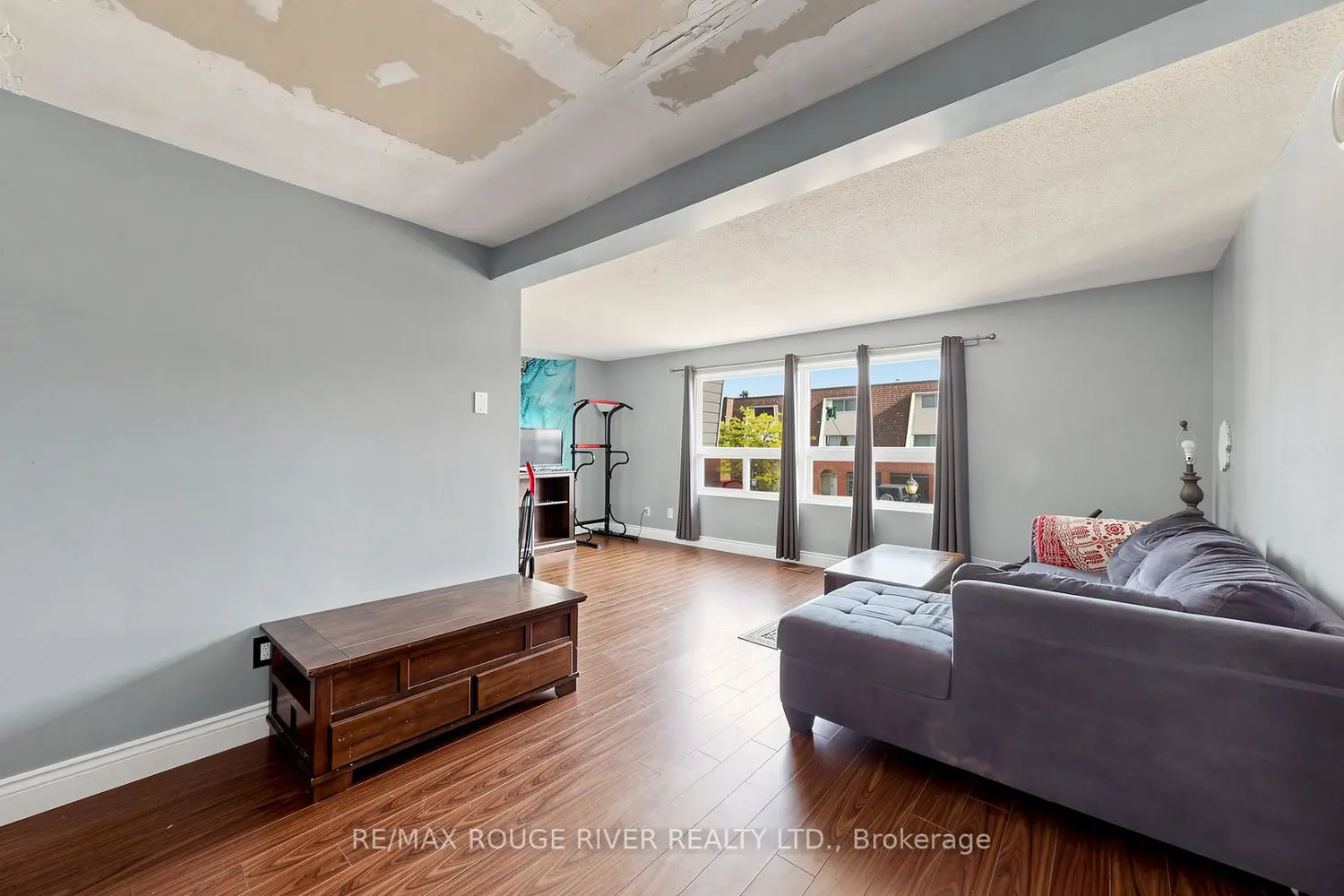 121 Deacon Lane photo 2