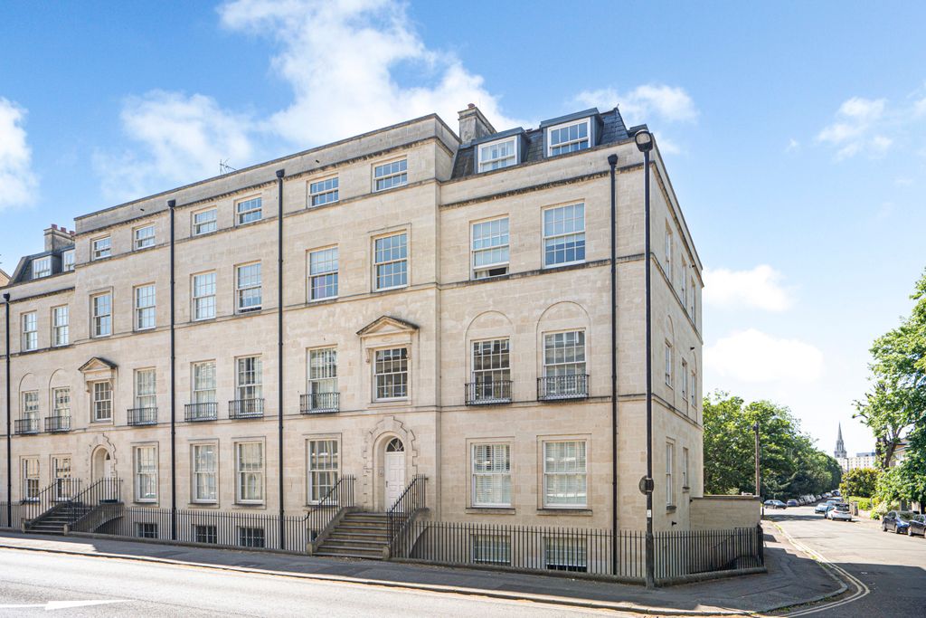 3 bed flat for saleHenrietta Road, Bath, Somerset BA2