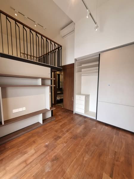 18 Holland Grove Road photo 3