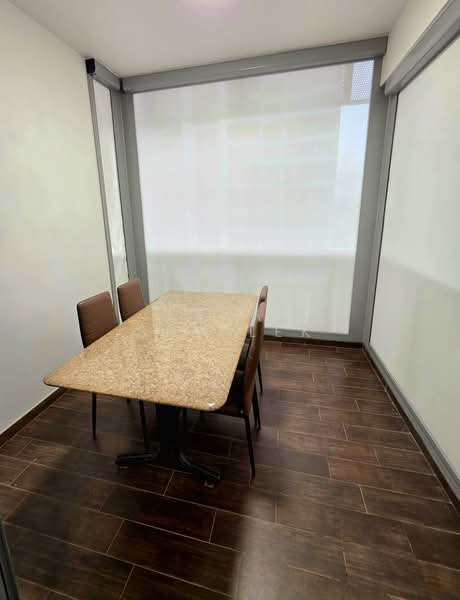 18 Spottiswoode Park Road photo 5