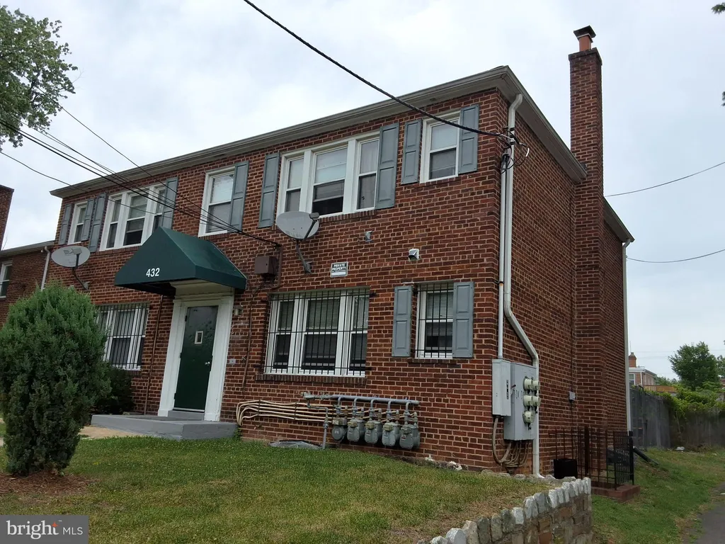 432 33rd Street SE Unit 2, Washington, DC 20019