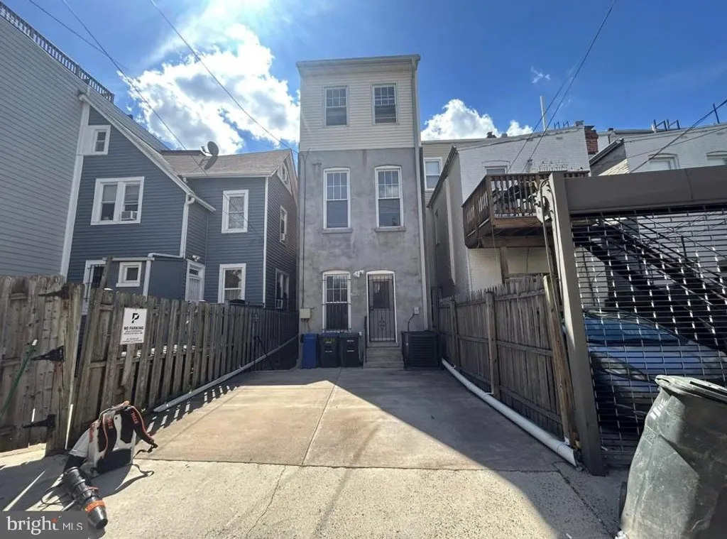 3517 10th Street NW, Washington, DC 20010