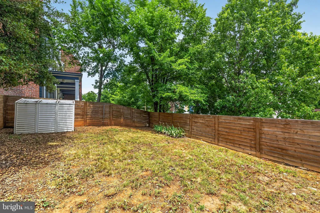 1252 E Street NE Unit A, Washington, DC 20002