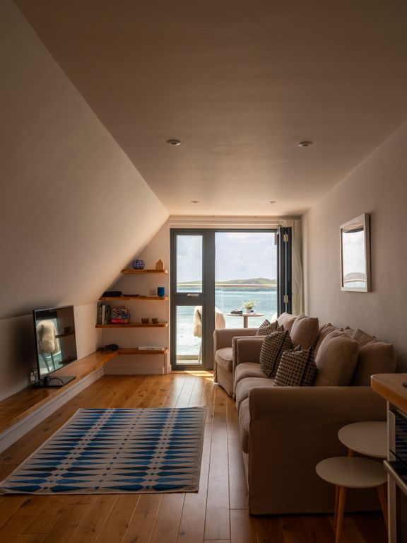 3 bed flat for saleNew Polzeath PL27 photo 3