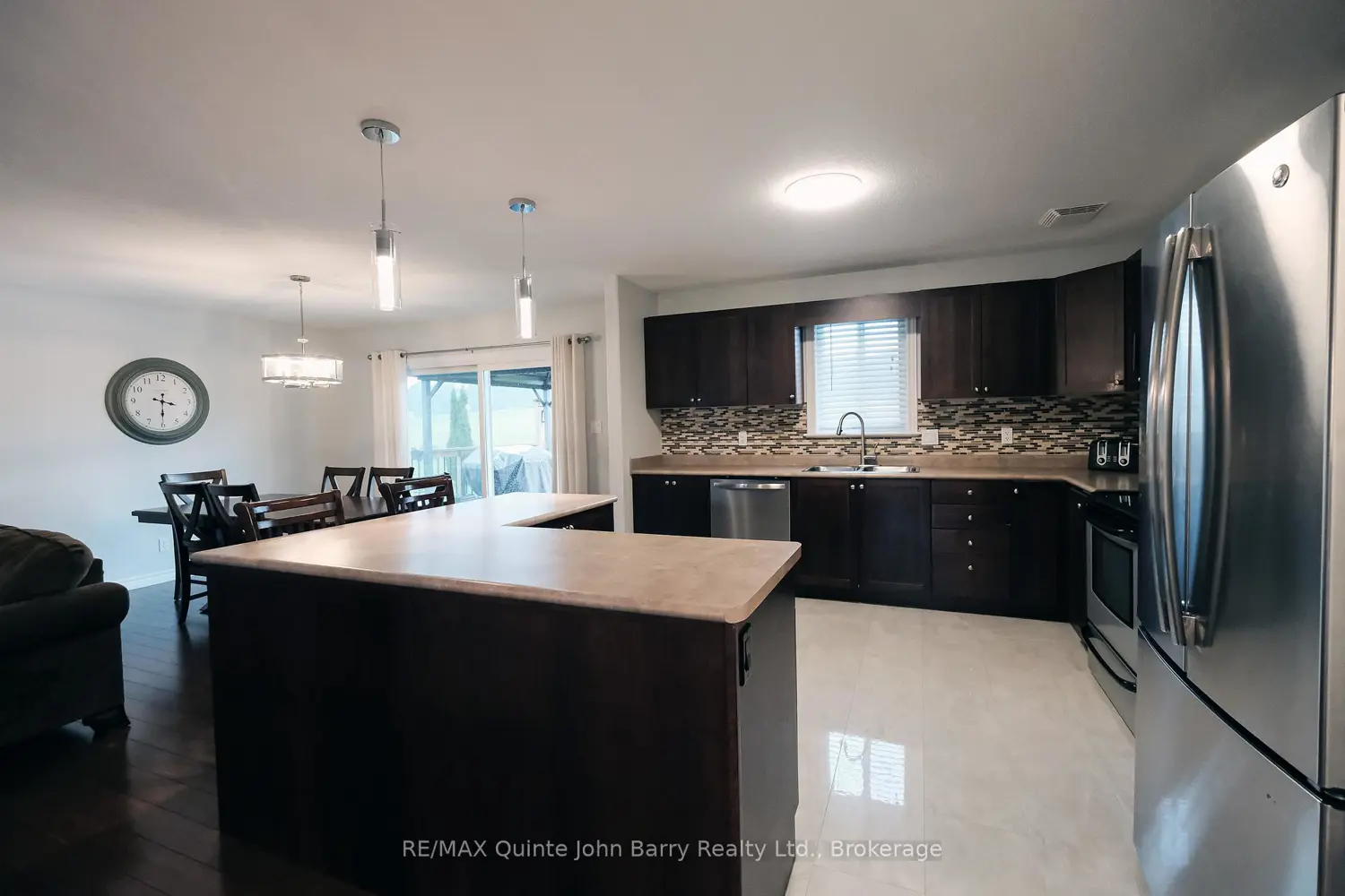 16566 Highway 2 photo 5