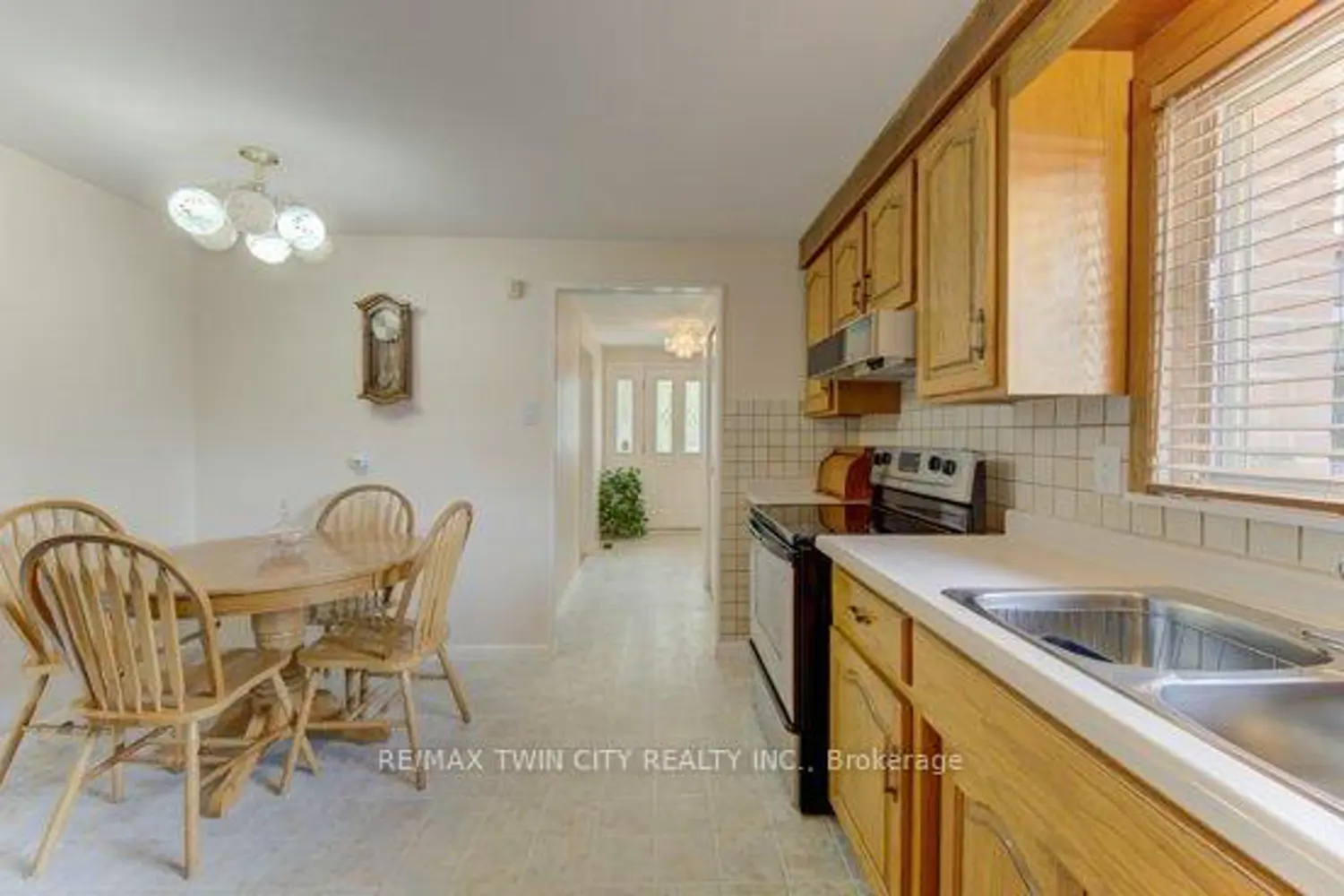 141 Hazelglen Drive photo 3
