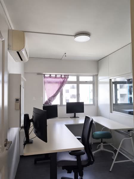 275 Yishun Street 22 photo 3