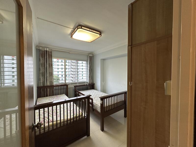417 Canberra Road photo 2