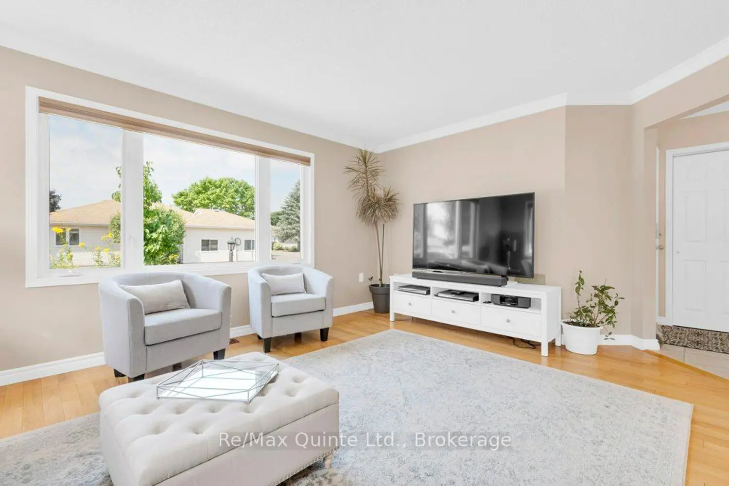 2 Heritage Drive photo 5
