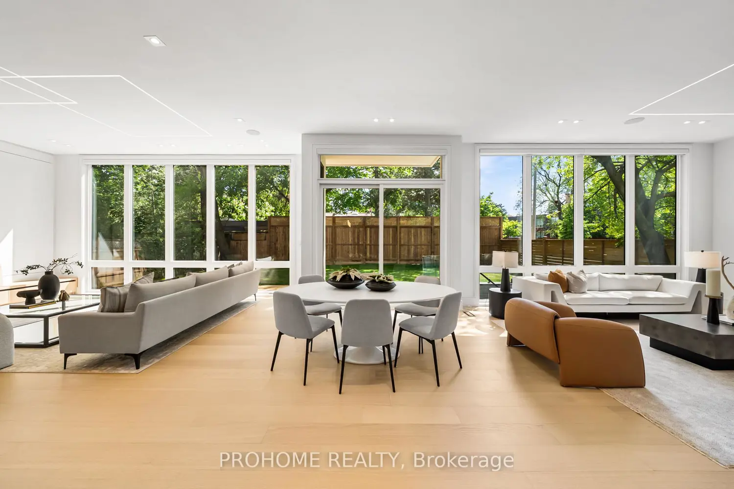 15 Aldershot Crescent