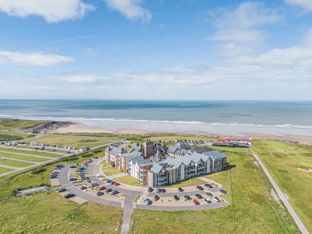 3 bed penthouse for saleRest Bay, Porthcawl CF36