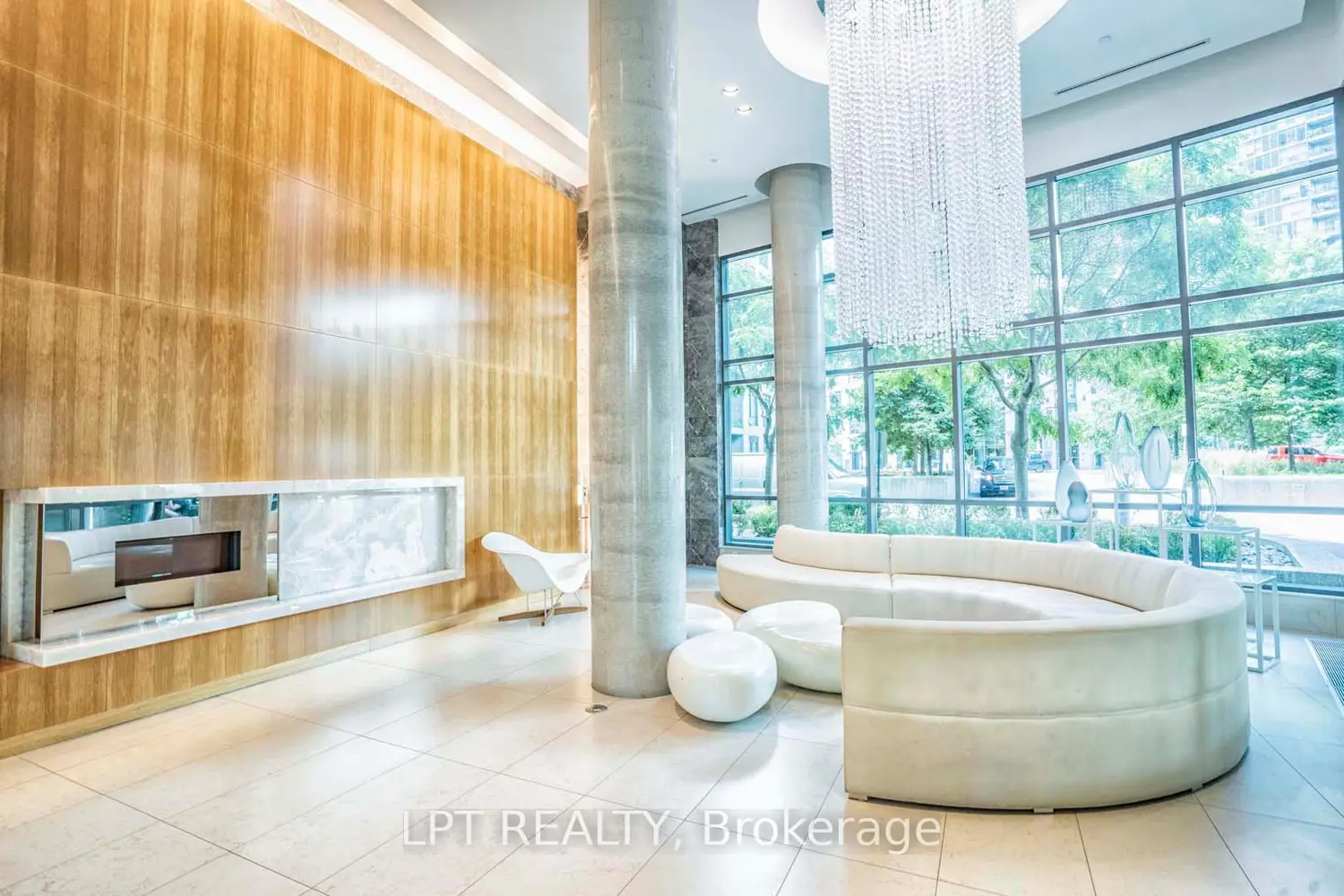215 Fort York Boulevard 217 photo 4