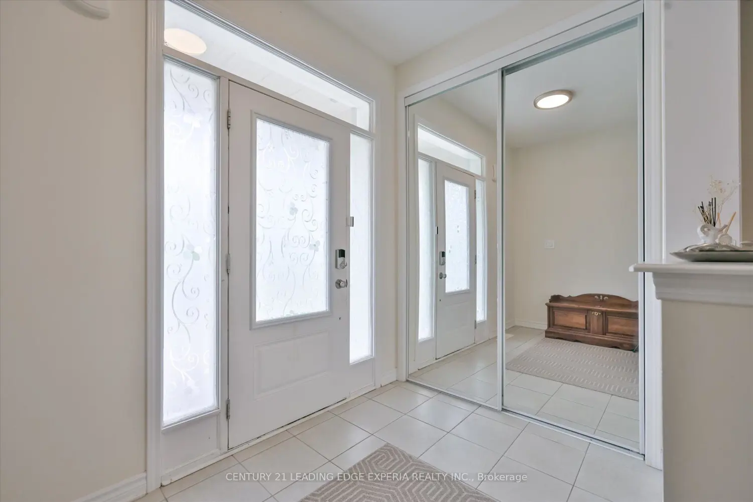 209 Baber Crescent photo 3