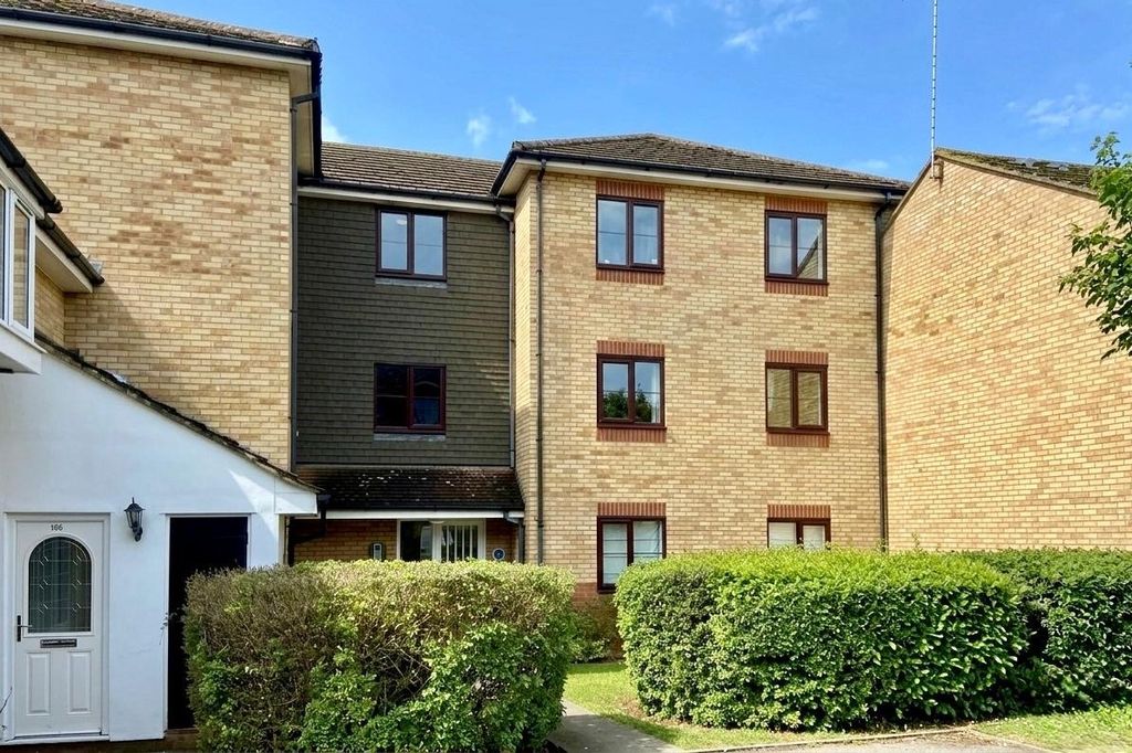 2 bed flat for saleTamarin Gardens, Cambridge CB1