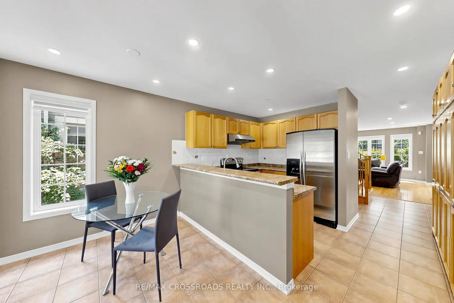 41 Prince Charles Way photo 4