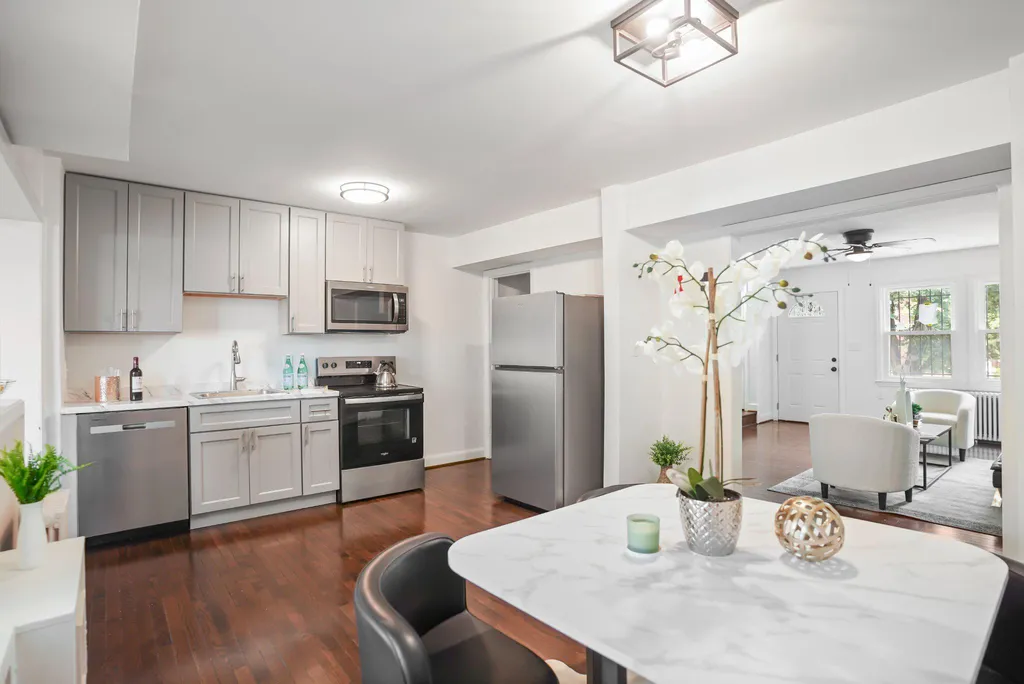 824 20th Street NE, Washington, DC 20002 photo 4