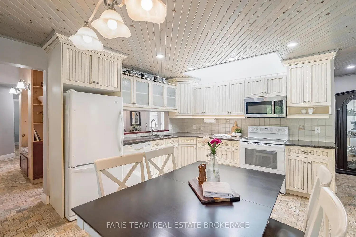1622 Houseys Rapids Road photo 3