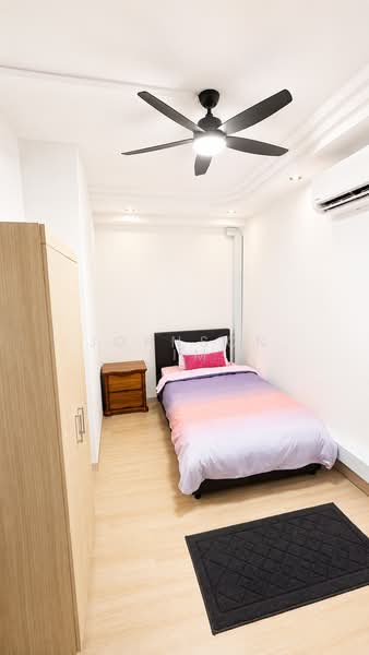 5000J Marine Parade Road photo 3