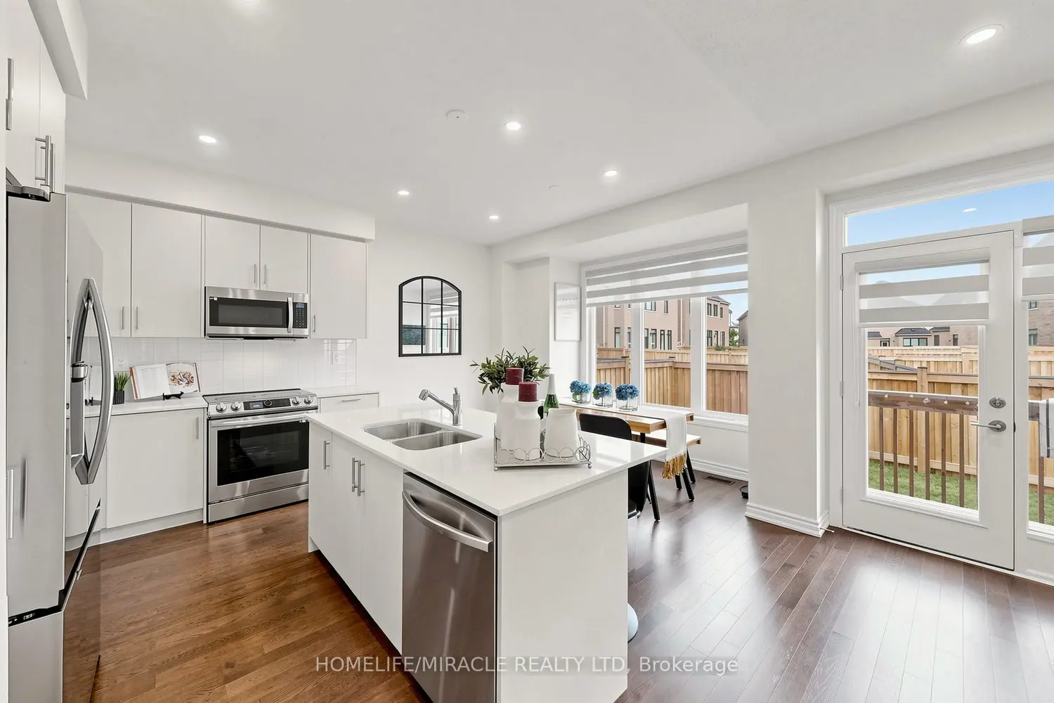 1492 Kitchen Court photo 3