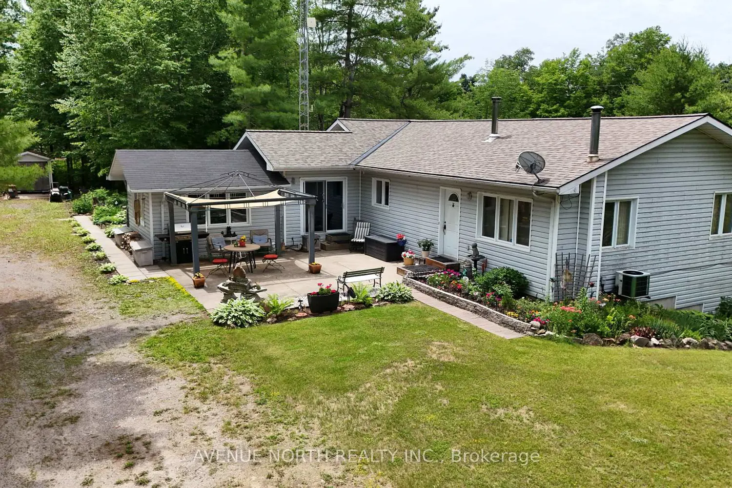 4645 Scotch Line photo 2