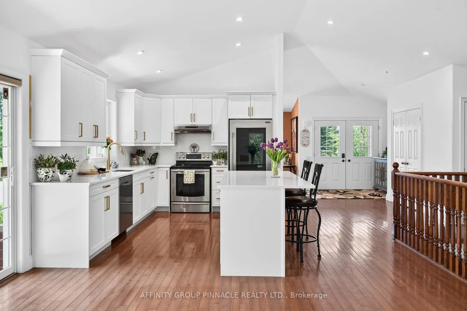 2 Fallingbrook Crescent photo 5