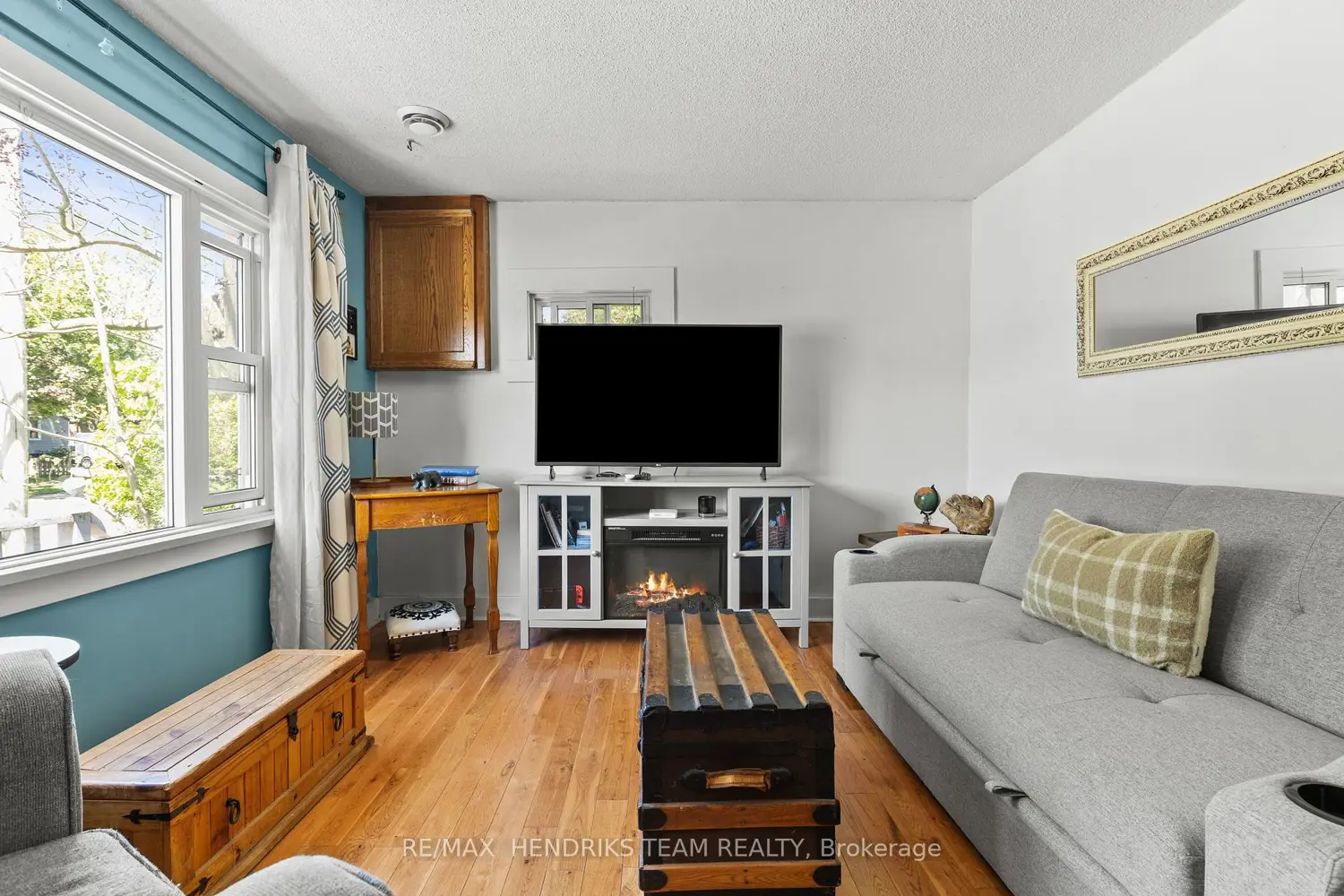 318 Aqueduct Street photo 5