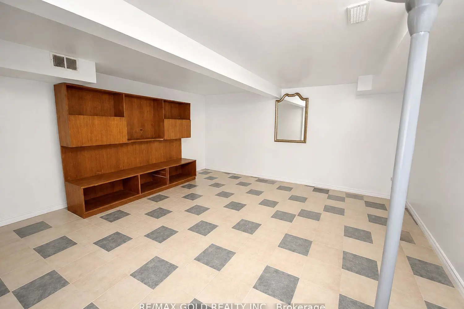 15 Huntingwood Crescent photo 4