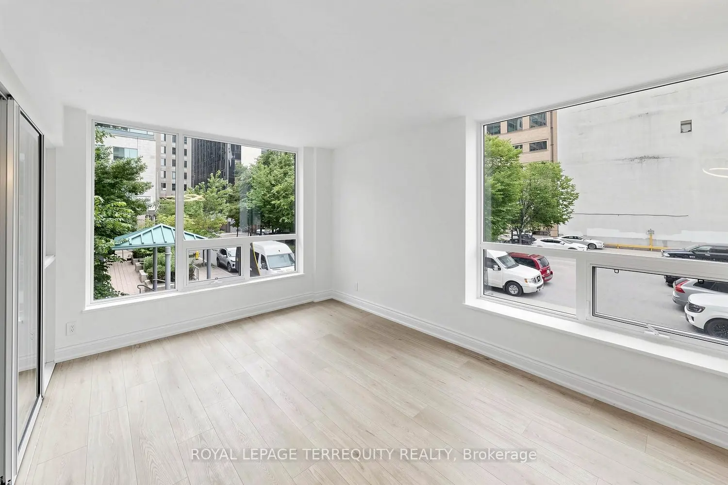 92 King Street 220