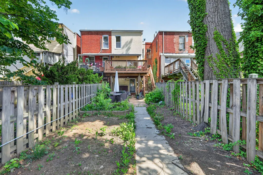 928 Ingraham Street NW, Washington, DC 20011