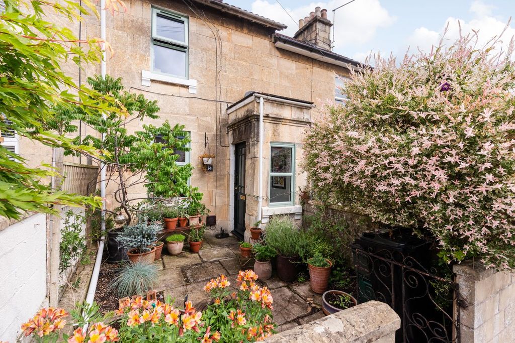 3 bed terraced house for saleHampton View, Bath BA1