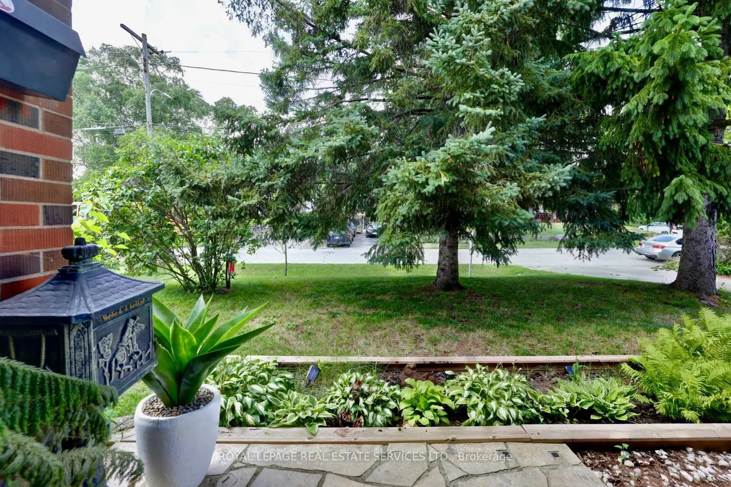 1028 Cedar Avenue photo 3