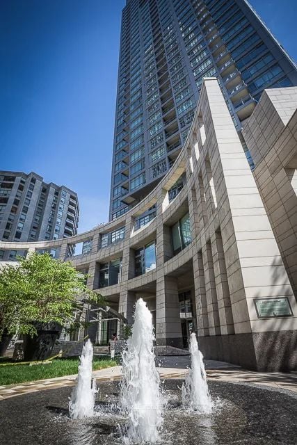 2704-2181 Yonge Street, Toronto, ON, M4S 3H7