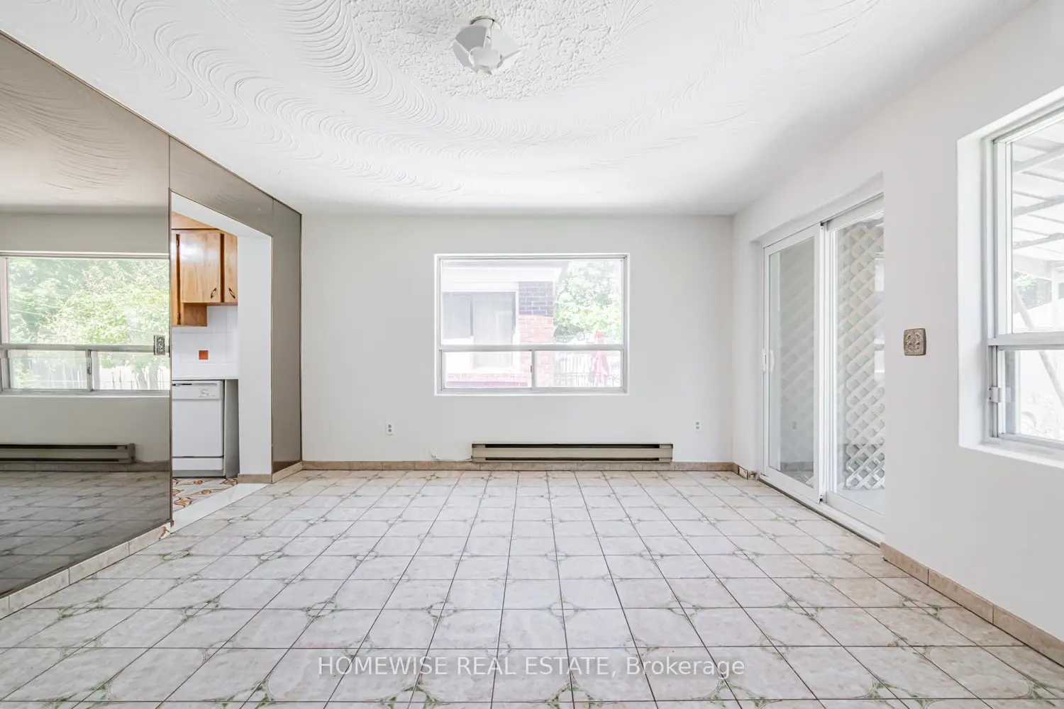 25 Marlee Avenue photo 3