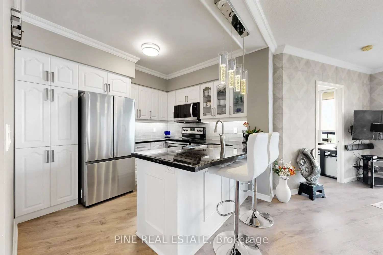 2230 Lake Shore Boulevard 1807 photo 5