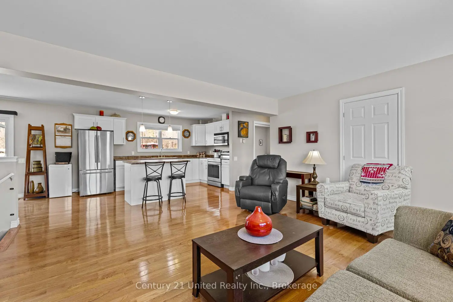 2278 Monck Road photo 3