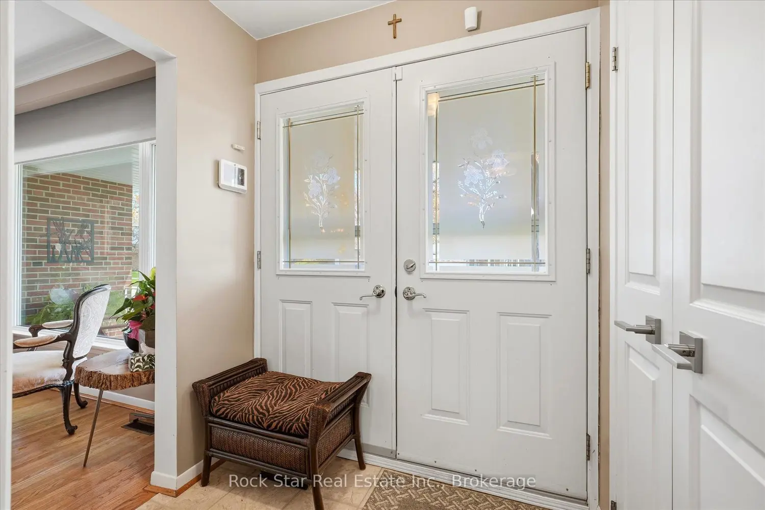 36 Langevin Crescent photo 2