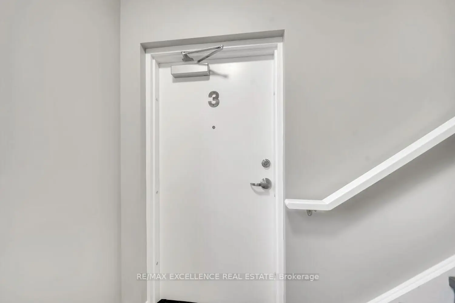 20 Murray Court 3 photo 2