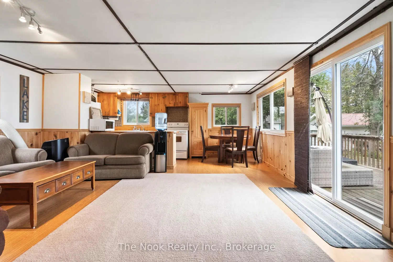 37 Goldfinch Lane photo 3