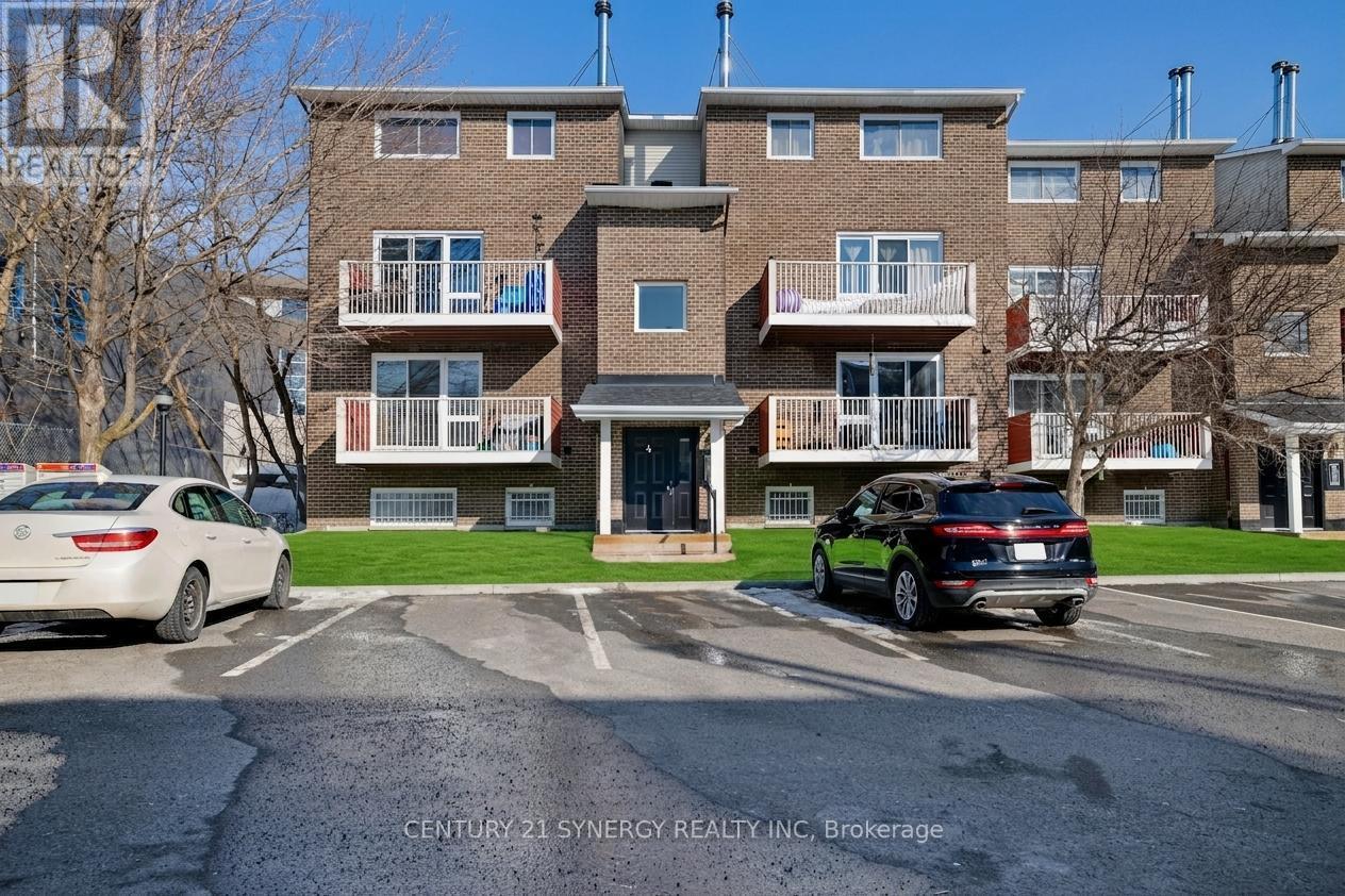 403 - 1589 ST BERNARD STREET