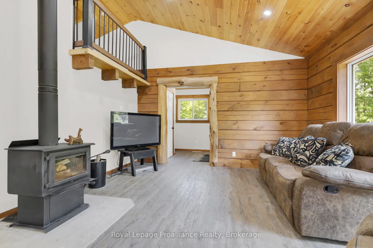 93 Hammond Road photo 5