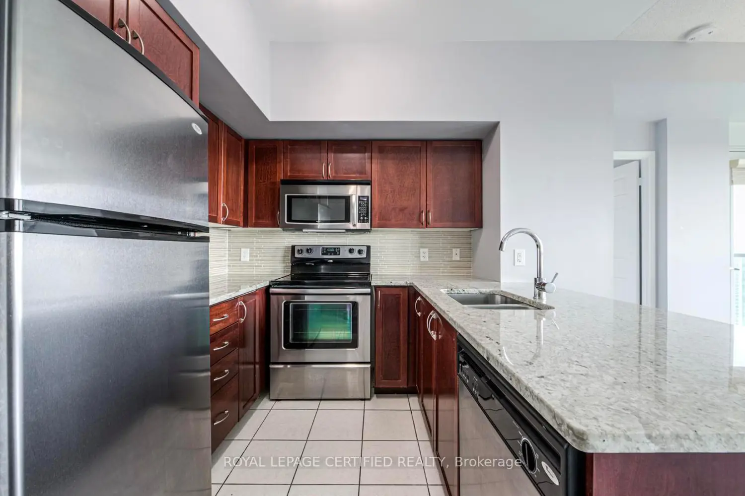 208 Enfield Place 3301 photo 3