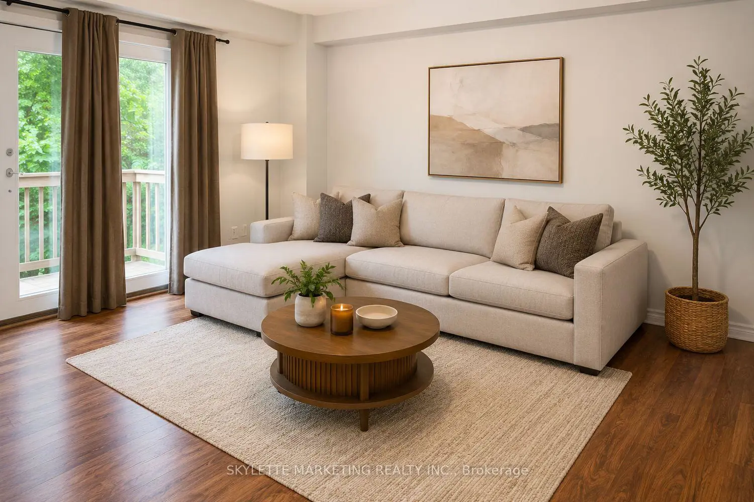 24 Lambeth Way photo 2